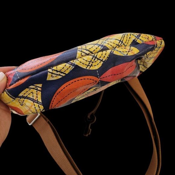 Vintage Fossil Floral Pattern Crossbody Bag With Adjustable Strap - Picture 4 of 6